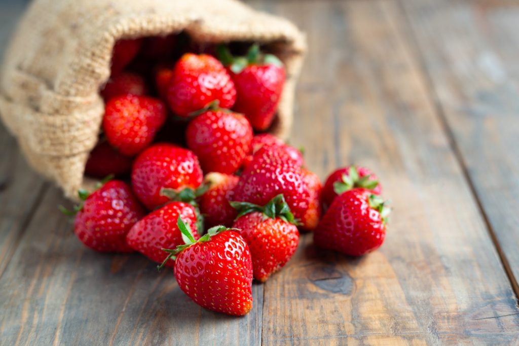 5 Foods To Brighten Your Smile